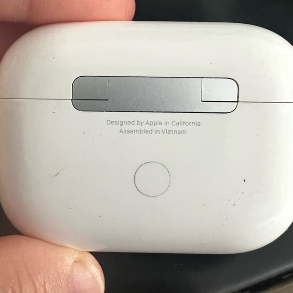 Wireless AirPods Pro 1 with Charging Case - White, LEFT ONLY - Picture 2 of 5
